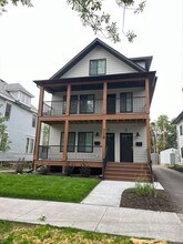 Building Photo - 718 13th Ave SE