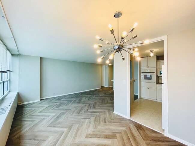 Building Photo - 4800 S Chicago Beach Dr