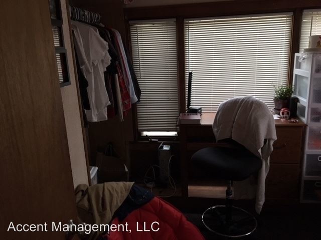 Building Photo - 5 br, 2 bath Room For Rent - 1508 Adams St