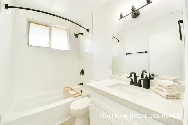 Foto del edificio - 121 S Carondelet St