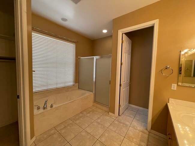 Photo - 3 BED / 2 BATH Mountain Park Ranch with a ... House