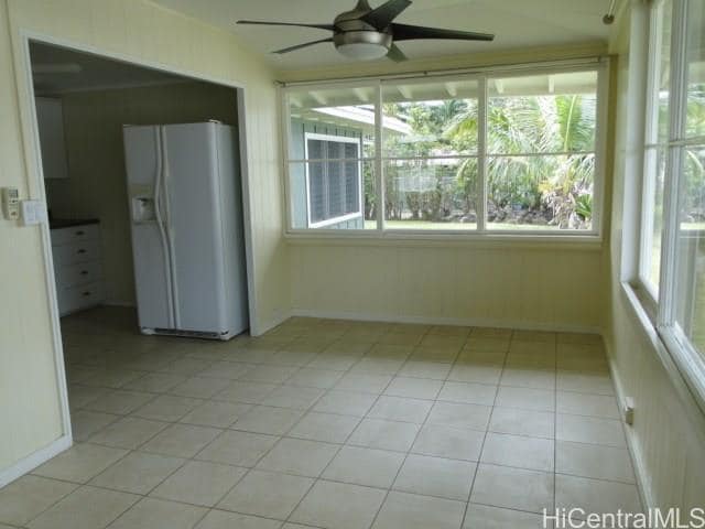 Building Photo - 434 Manono St