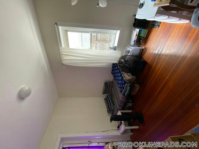 Foto del edificio - 1595 Beacon St