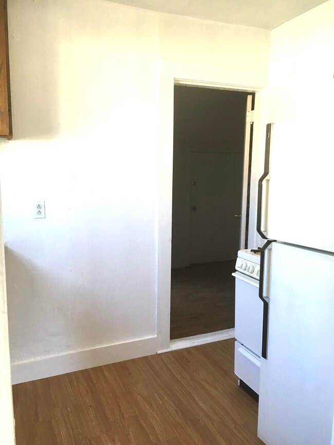 Building Photo - 11 Hemstalk Ct