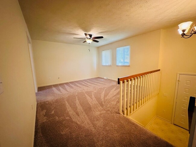 Building Photo - 4 Bedroom 3 Bath House with 1 Car Garage