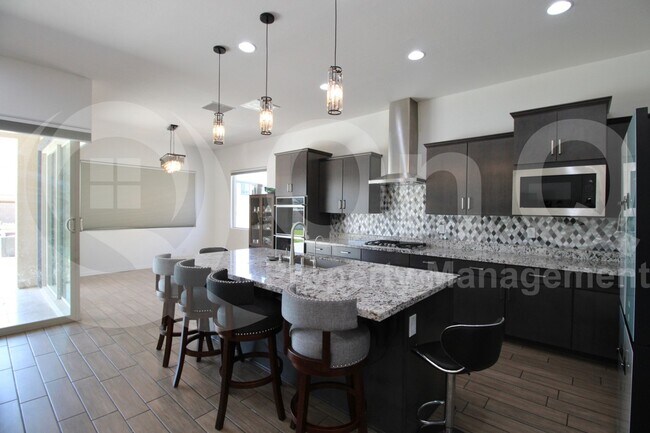 Building Photo - 8523 W Palo Verde Dr