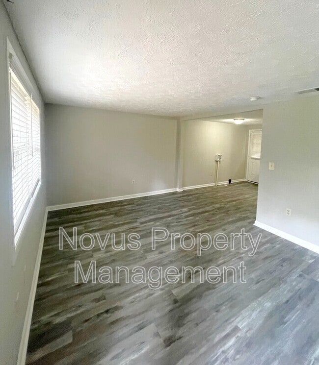 Foto del edificio - 70 Gees Ln