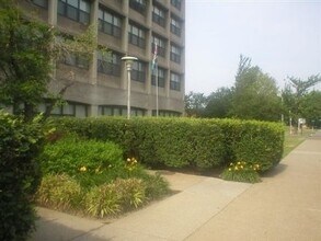 Building Photo - 850 W Muhammad Ali Blvd