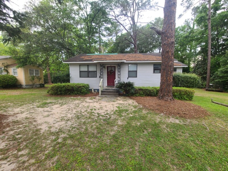 Primary Photo - 22 N Easy St