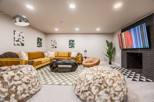 Building Photo - 12080 W 32nd Dr