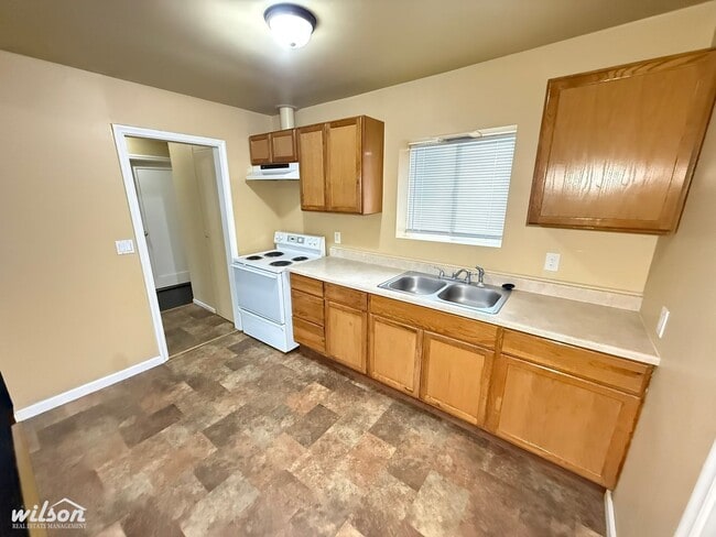 Building Photo - 213 S 48th Ave