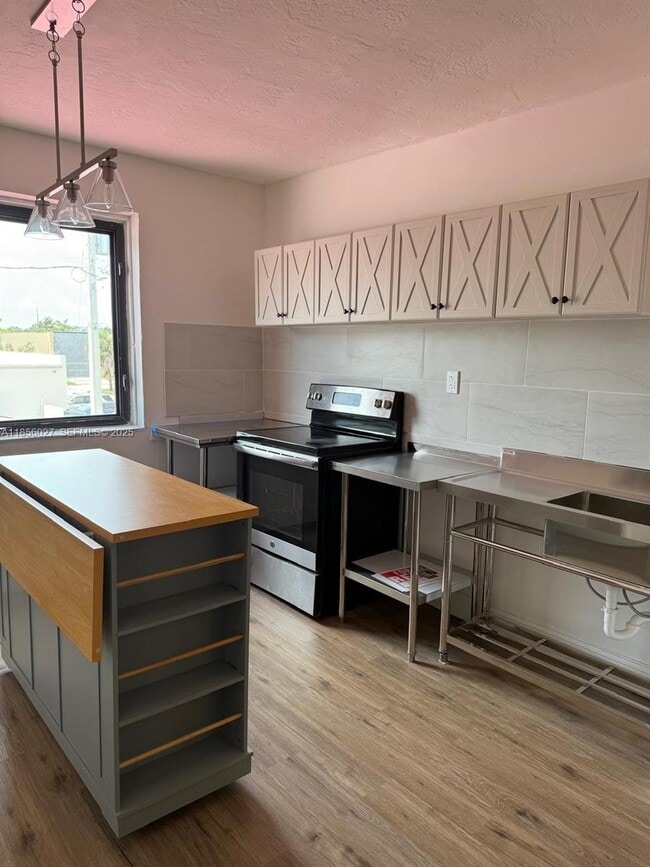 Foto del edificio - 1432 NE 163rd St