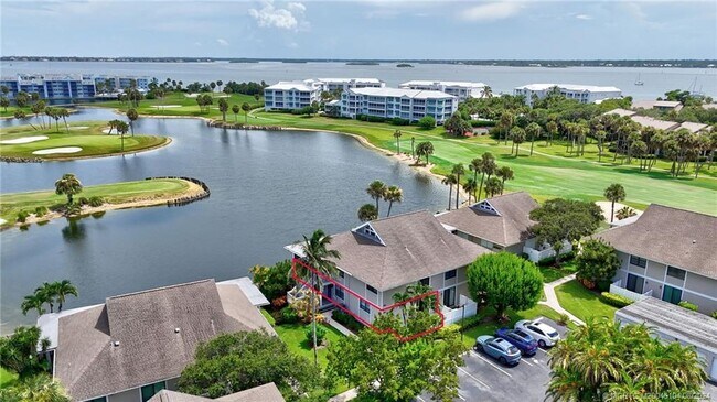 Foto del edificio - 311 Golfview Cir