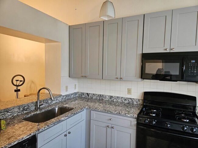 Foto del edificio - 3160 Smoke Signal Cir