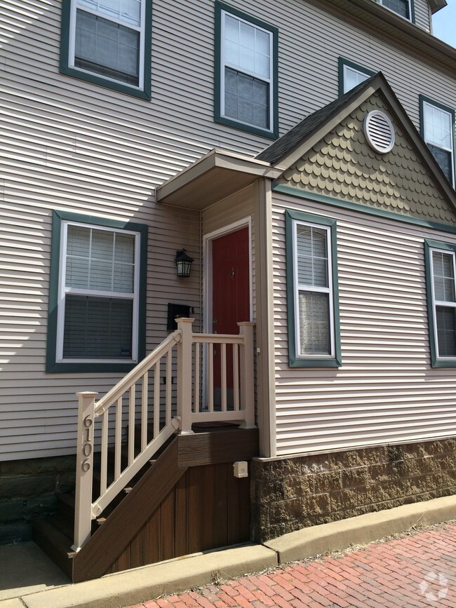 Building Photo - 6106 Yardley Way