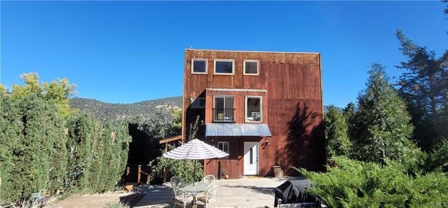 Building Photo - 1317 Pinetree Dr