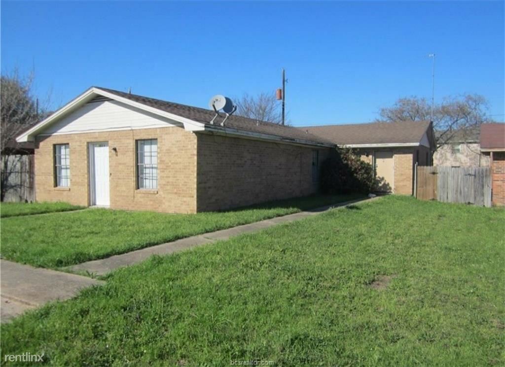 2803 Sprucewood St, Bryan, TX 77801 Townhome Rentals in Bryan TX