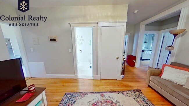 Building Photo - 4 Sutherland Rd