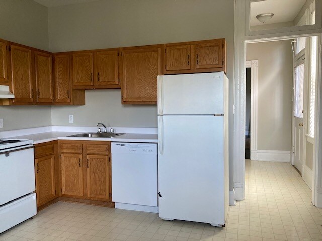 Kitchen - 809 Market St
