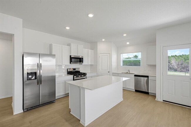 Building Photo - 2244 Devine Lake Bnd