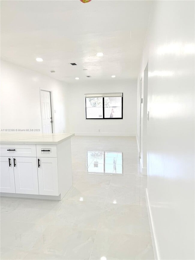 Photo - 1 NW 10th St Apartment