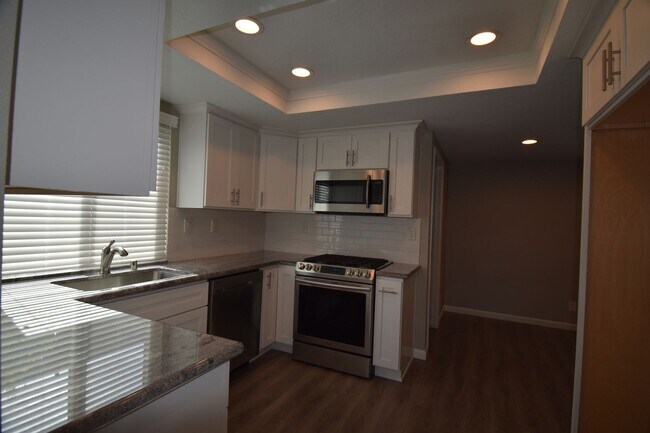 Foto del edificio - 301 Willowwood Ct