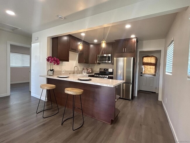 Building Photo - 3590 Madison Ave