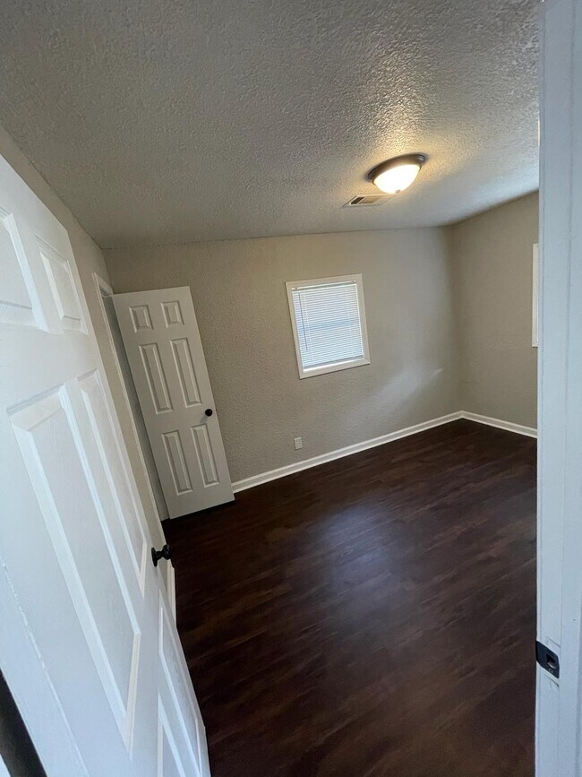 Foto del edificio - 1624 Stewart St