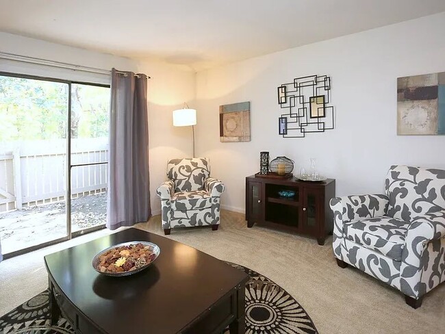 Building Photo - Residences at 1805