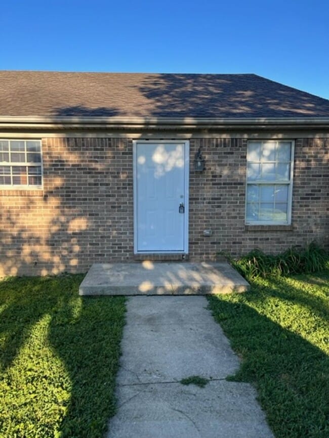 Building Photo - 301 Parker Pl
