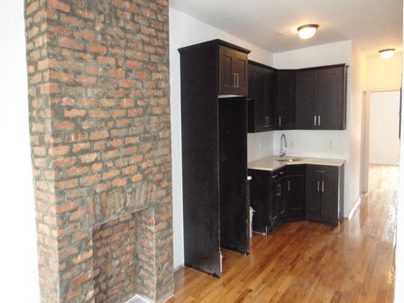 Foto principal - 106 Moore St