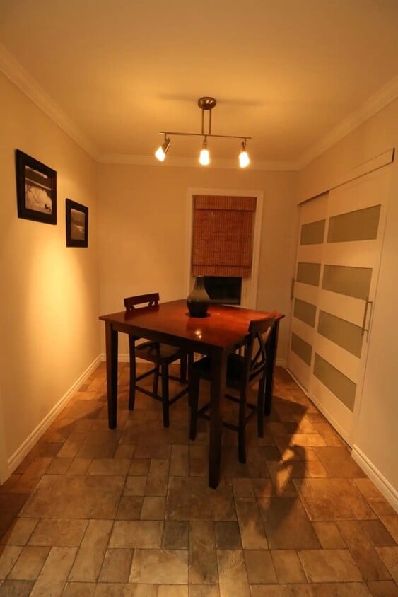 Primary Photo - 103 Dale Ave