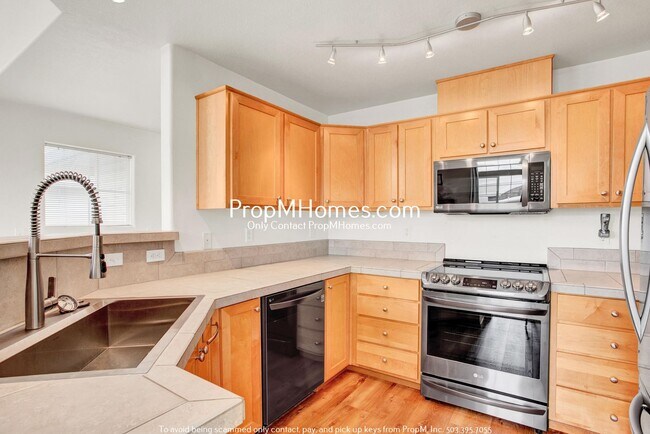 Building Photo - Modern 2BR Condo in Beaverton’s Tanasbourn...