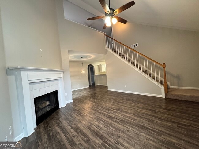 Building Photo - 204 Park Pl