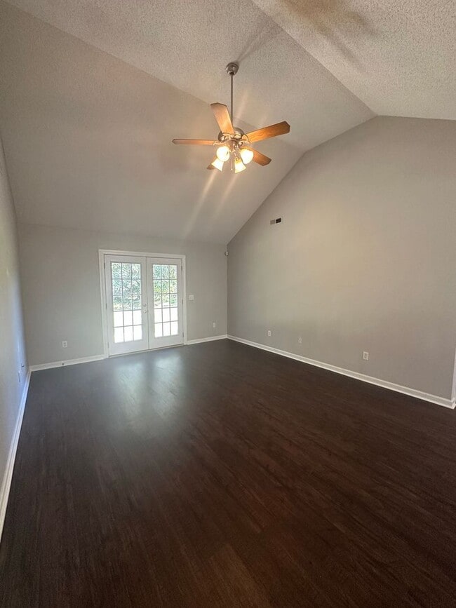 Building Photo - Wintergreen Subdivision