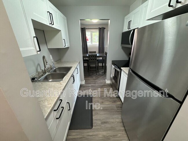 Building Photo - 117 Centennial Dr