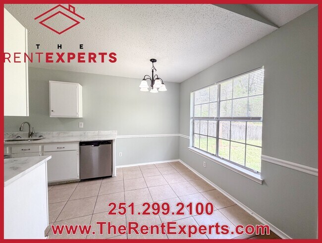 Foto del edificio - 9760 Royal Woods Dr N