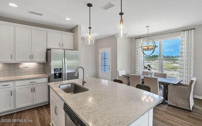 Building Photo - 766 Cherry Elm Dr
