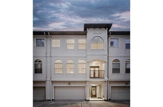 Building Photo - 118 Drew St