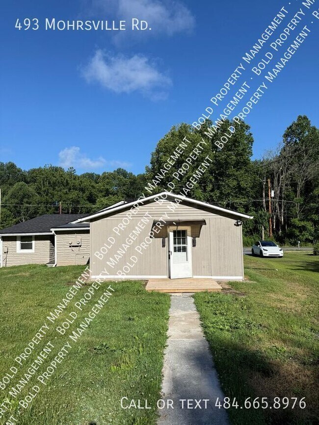 Foto del edificio - 493 Mohrsville Rd
