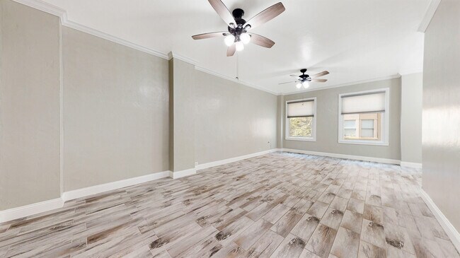 Foto del edificio - 631 O'Farrell St