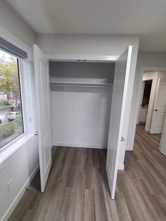 Building Photo - 7903 122 Av NW