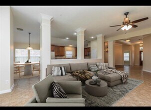 Building Photo - 10722 Cortland Ridge Ln