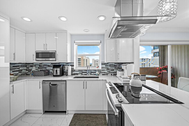 Foto del edificio - 3581 S Ocean Blvd