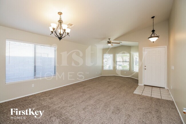 Foto del edificio - 38154 N Rusty Ln
