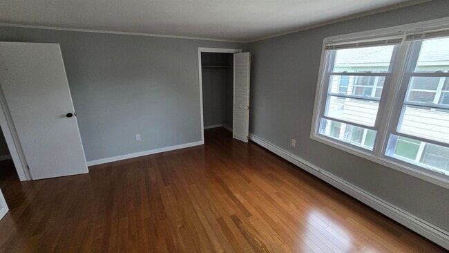 Building Photo - 158 Beech St