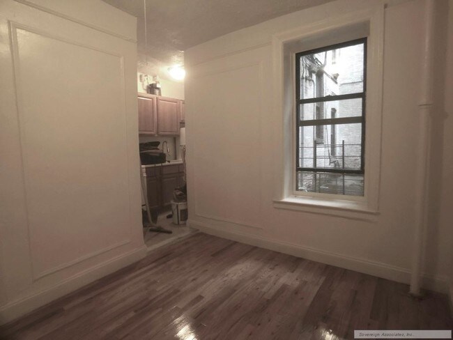 Foto del edificio - 135 W 238th St