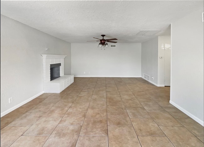 Building Photo - 7254 Nixon Dr