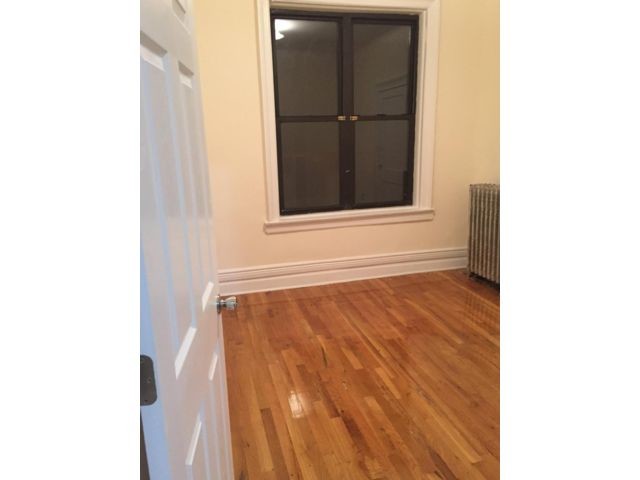 Foto principal - 2808 Crescent St