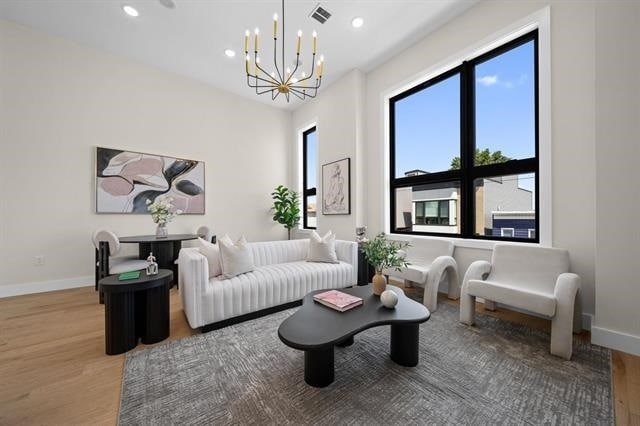 Photo - 27 Graham St House